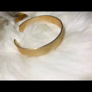 ❤️ gold cuff bracelet ❤️